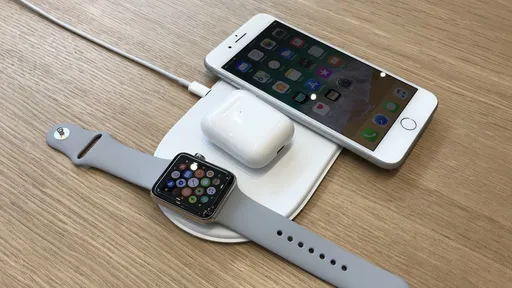 Apple pode lançar carregador sem fio e novo fone de ouvido ainda este ano
