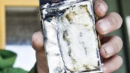 Video: iPhone pega fogo no bolso de usuário