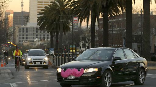 Estudo da Uber e Lyft aponta que apps aumentaram trânsito em grandes centros
