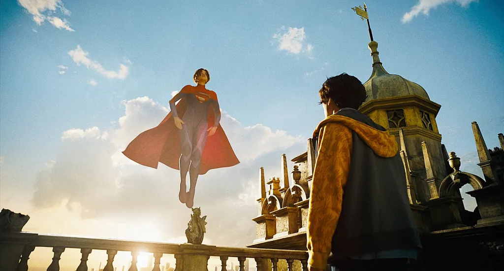 The Flash também faz um bom espelho entre o herói e a Supergirl dessa realidade, que é alguém que cresceu sem amor (Imagem: Divulgação/Warner Bros)