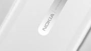 Nokia lança Lumia 800 na versão branca