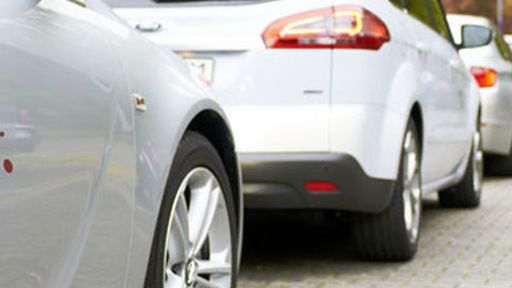 Ford começa a testar sistema de comunicação entre veículos na Alemanha