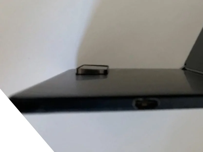 Novo Surface Duo adotará câmeras traseira para maior destaque em fotografia (Imagem: Reprodução/TechRat)