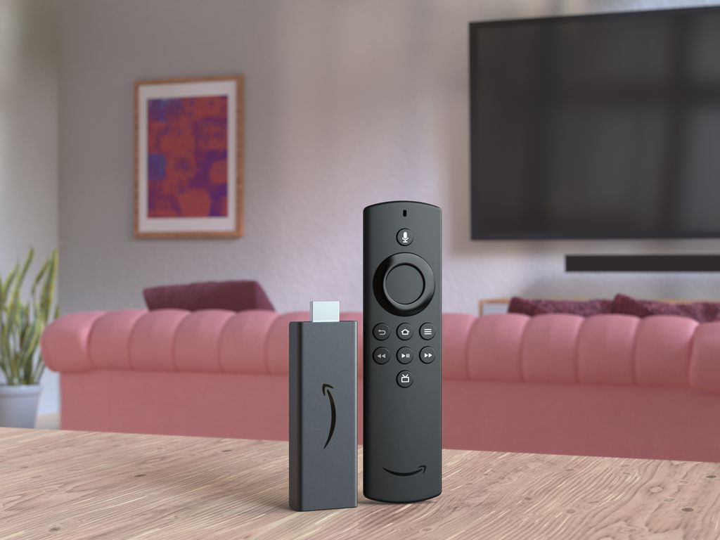 O novo Fire TV Stick Lite tem controle maior que o Basic Edition (Imagem: Reprodução/Divulgação/Amazon)