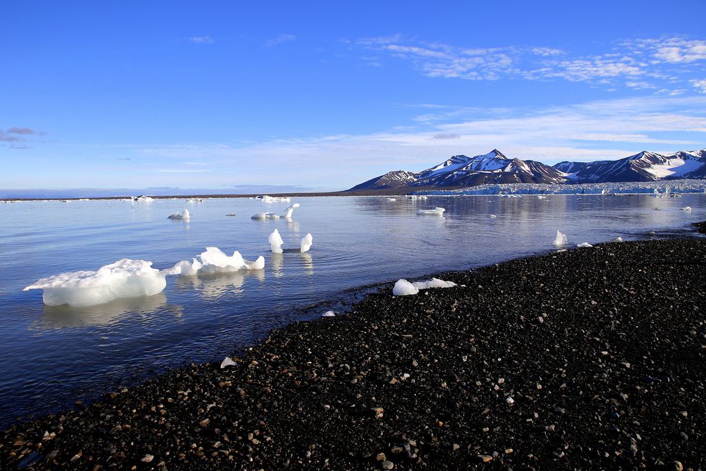 O permafrost cobre 30 milhões de quilômetros quadrados do Ártico — quase metade de sua área total (Imagem: Reprodução/Pixabay)