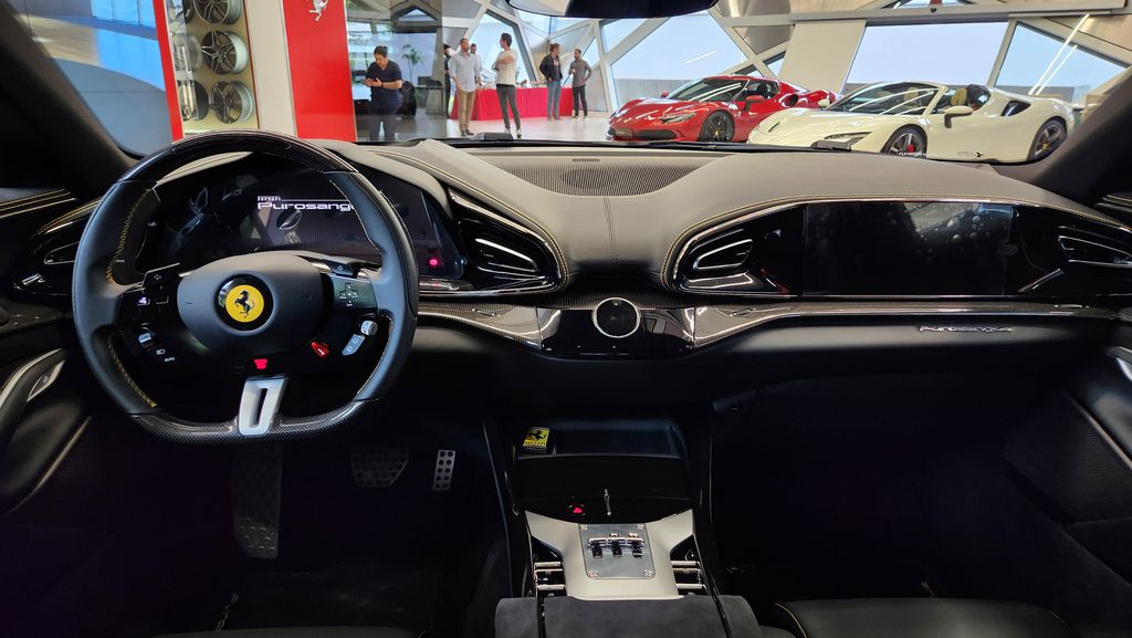 O interior megaluxuoso da Ferrari Purosangue (Imagem: Felipe Ribeiro/Canaltech)