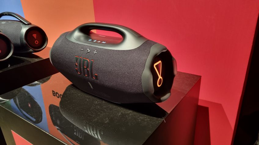 JBL Boombox 4