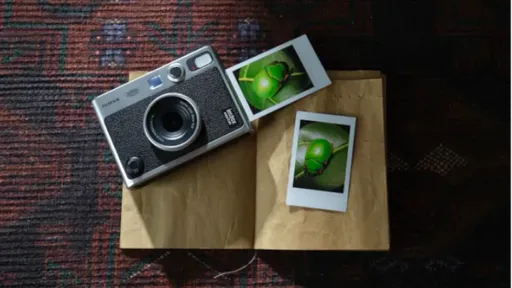 Fujifilm Instax Mini Evo une passado e presente em câmera digital com impressora
