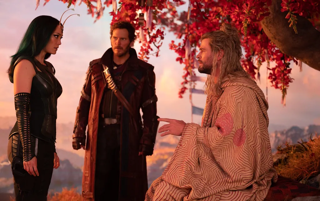 Mais do que encontrar um propósito para Thor, filme é sobre o vazio que surge da perda do amor — só que discurso se perde em meio ao corre corre da história (Imagem: Divulgação/Marvel Studios)