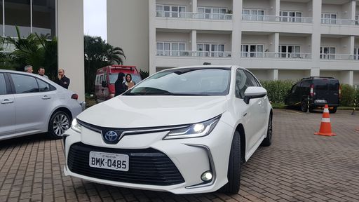 Testamos o Toyota Corolla 2020, o primeiro carro híbrido flex do mundo