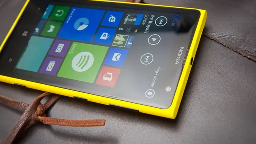 HTC One, Lumia 1020 e Lumia 1520 podem ser os primeiros a receber o Windows 10