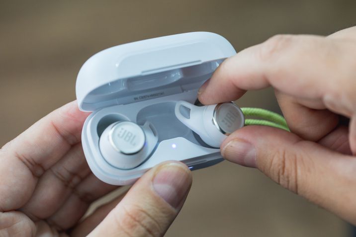 JBL Reflect Aero fones