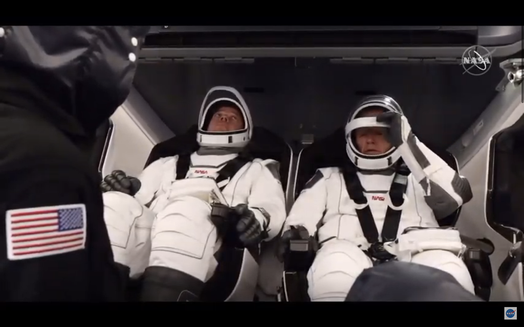Sucesso! SpaceX lança astronautas da NASA à ISS pela primeira vez