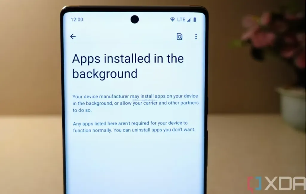 O Android 14 permitirá desinstalar aplicativos instalados por fabricantes e operadoras (Imagem: Reprodução/XDA Developers)