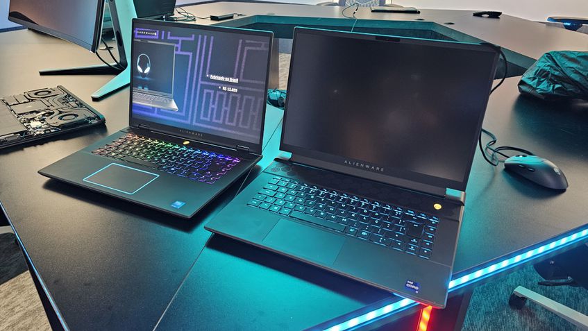 Alienware M16 R2 vs R1 Frente