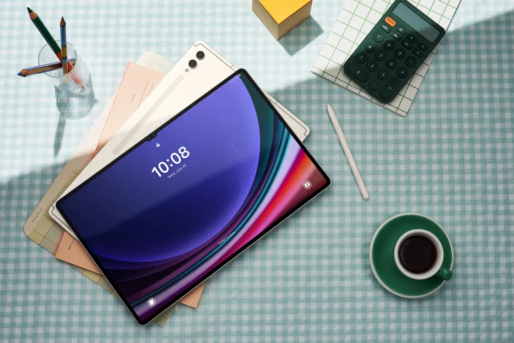 Com antecessores já bastante "redondos", o Galaxy Tab S9 Plus e o Galaxy Tab S9 Ultra trazem upgrades mais modestos (Imagem: Divulgação/Samsung)