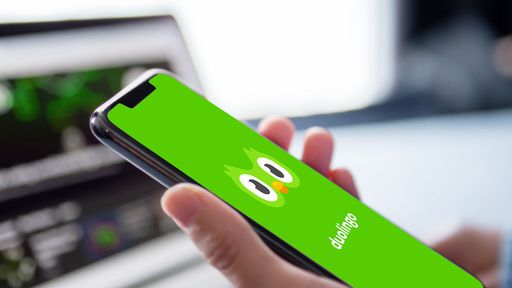 Duolingo incrementa uso de inteligência artificial para personalizar aprendizado