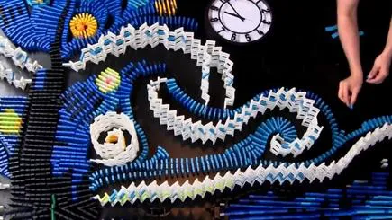 Vídeo: Obra de Van Gogh é reproduzida com sete mil peças de dominós