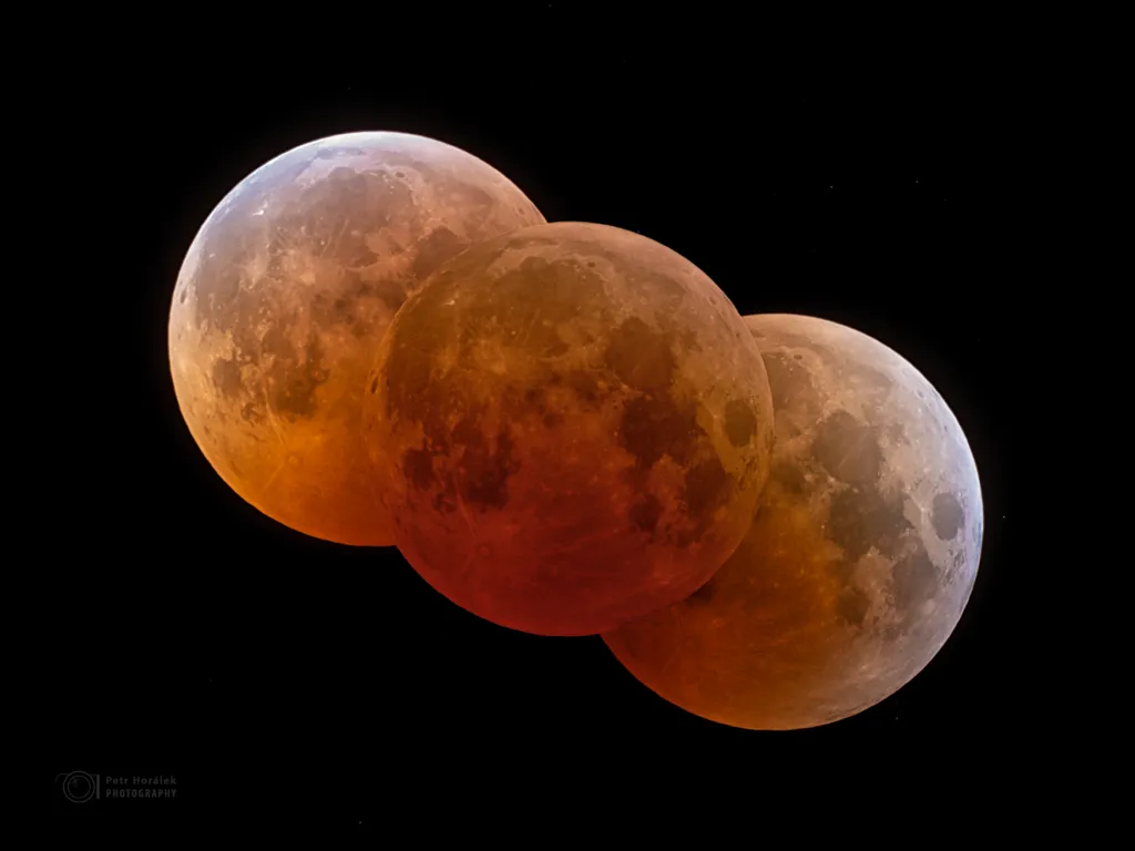 Lua avermelhada durante o último eclipse lunar de 2022 (Imagem: Reprodução/KPNO / NOIRLab / NSF / AURA / Petr Horalek (Institute of Physics in Opava)