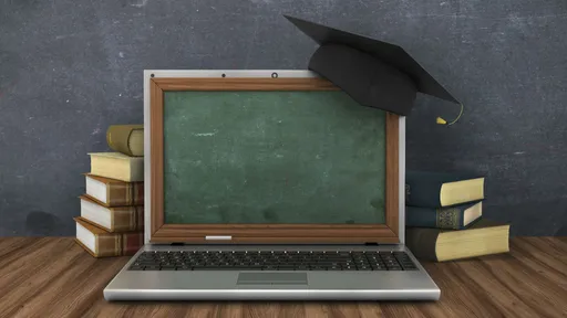 Projeto de lei prevê internet e computadores para escolas com recursos do Fistel