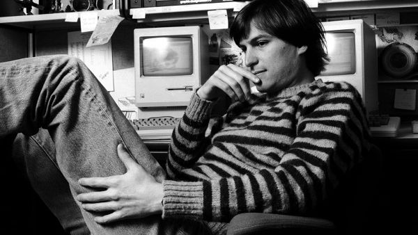 Veja fotos inéditas e descontraídas de Steve Jobs quando ainda era jovem