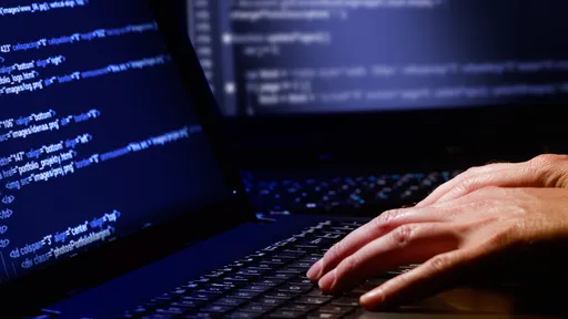 Ataque hacker compromete sistemas de comunicação em todo o mundo