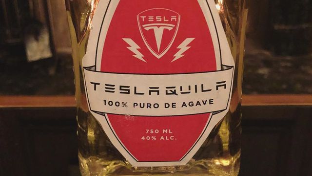 Depois de lança-chamas e pranchas de surf, Elon Musk venderá tequilas da Tesla