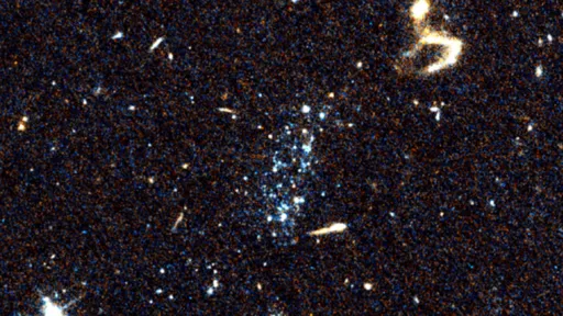 "Bolhas azuis" em galáxias distantes são um novo tipo de sistema estelar