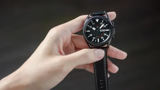 Samsung Galaxy Watch 3 agora suporta comandos da Bixby em português