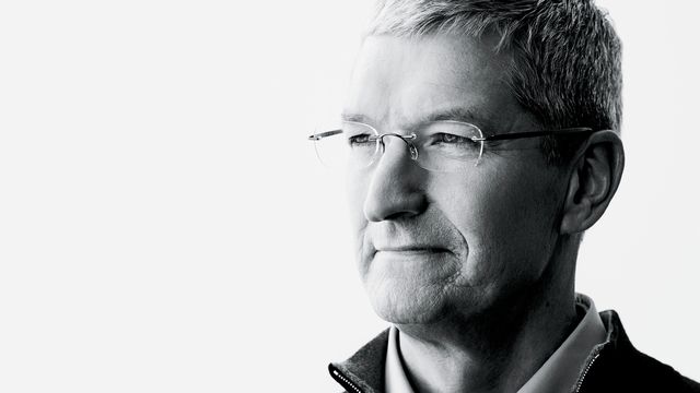 Tim Cook surpreende fãs que esperavam por iPhone 6