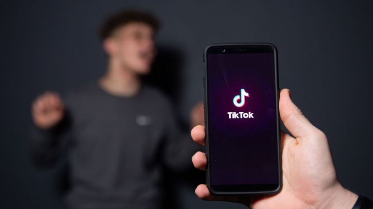 o significado de faca caindo no chao｜Pesquisa do TikTok