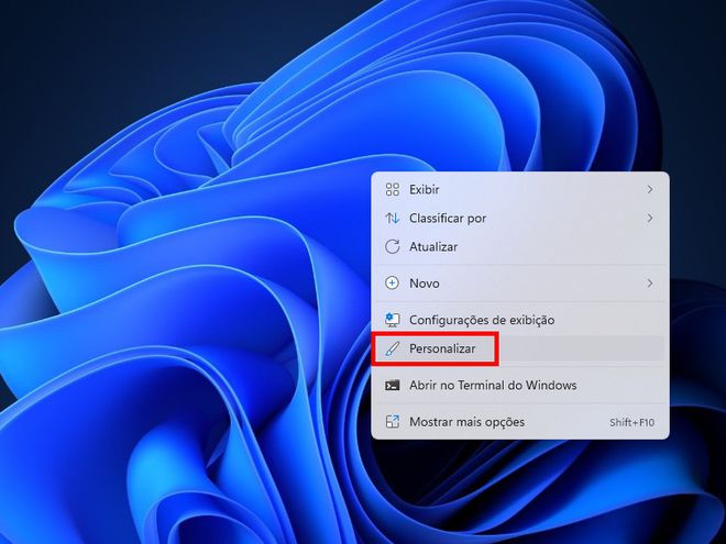 Acesse a aba "Personalizar" para trocar o papel de parede do Windows 11 (Imagem: Matheus Bigogno/Captura de tela)