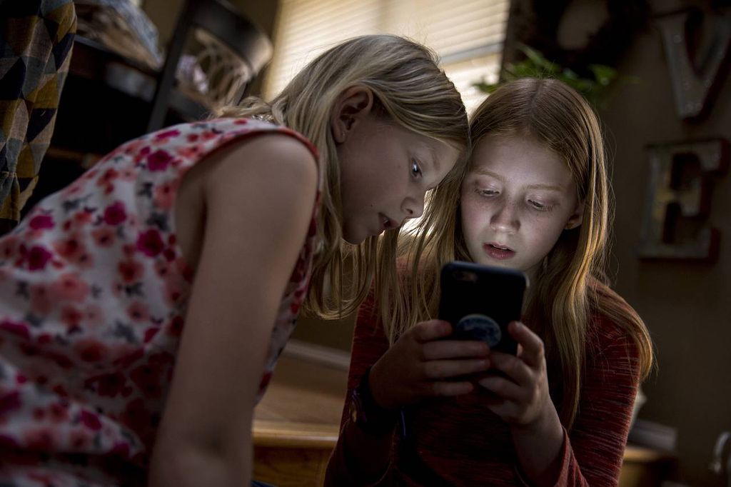 Vício, baixo rendimento escolar e sedentarismo são os principais medos dos pais sobre a vida digital das crianças