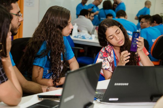 Cultura digital: Unicef debate uso de IA e TICs por crianças e adolescentes