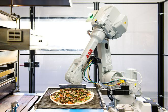 Robôs preparam pizza em unicórnio da Califórnia