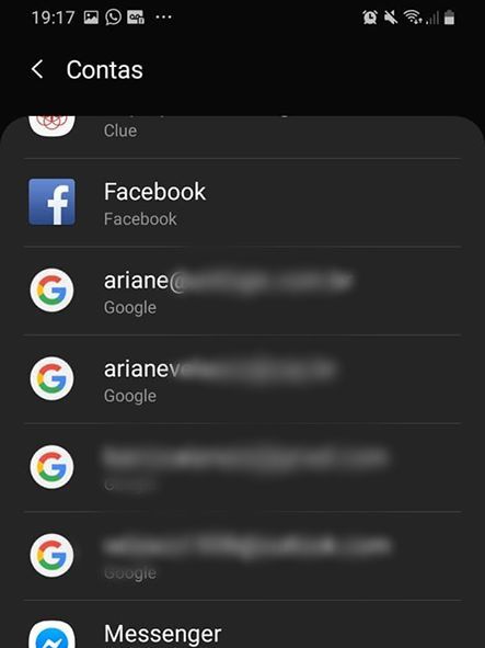 Remova a conta do Google usada na Play Store e reinicie o celular antes de fazer login novamente (Captura de tela: Ariane Velasco)