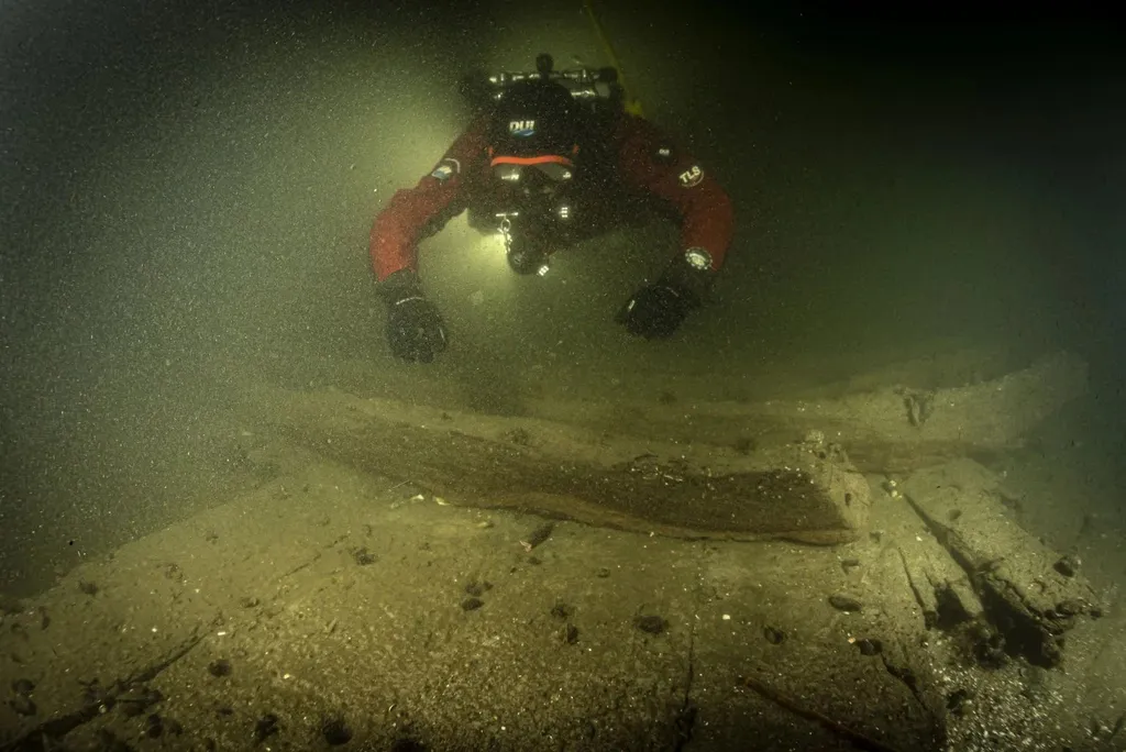 Foram 13 mergulhos até o naufrágio, totalizando 464 minutos de pesquisa submarina (Imagem: Research diver Christian Howe)
