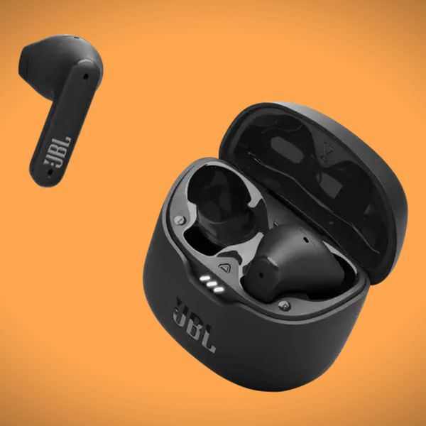 JBL Tune Flex chega ao Brasil com formato híbrido e 32 horas de