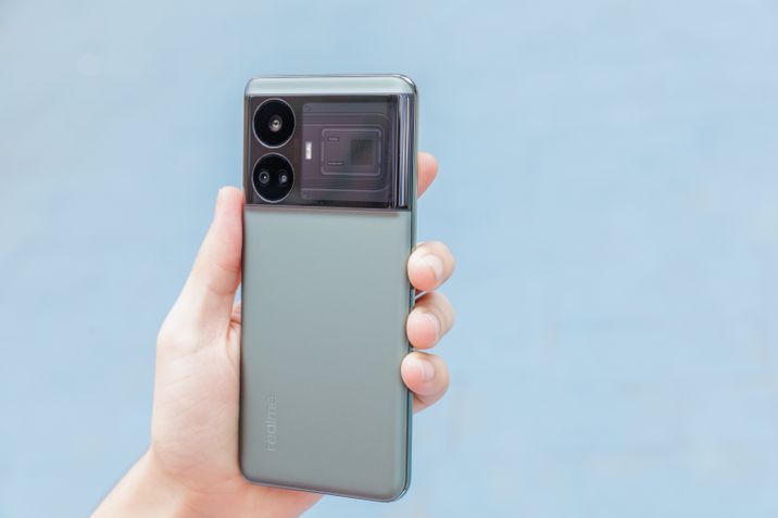 Realme GT5