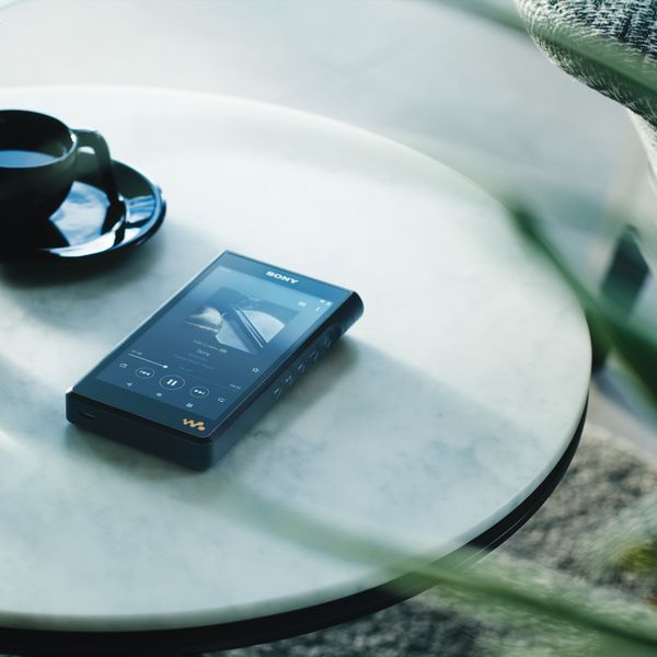 Sony lança novos Walkman com Android, incluindo modelo banhado a