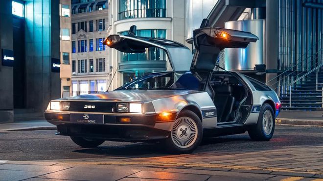 DeLorean DMC-12 visto de frente