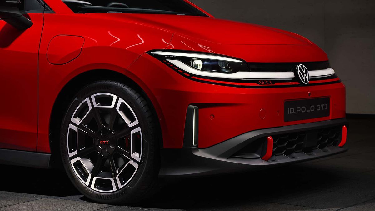 Polo GTI elétrico chega com "jeitão" de Golf; veja