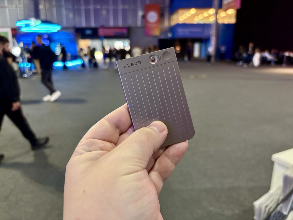 Plaud Note (foto) e NotePin já estão à venda no Brasil (Imagem: Bruno De Blasi/Canaltech)