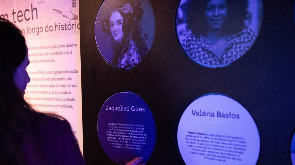 Mentes Digitais no Bit Bus