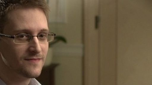 Edward Snowden critica crise política no Brasil e defende candidato a vereador
