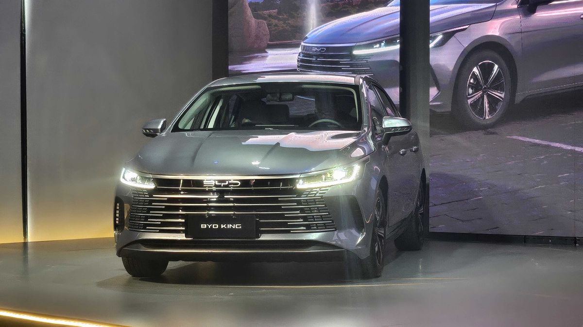 BYD derruba preço do King e vende sedan quase no valor do Spark