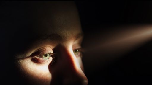 Novo tratamento com estímulos de luz pode recuperar a visão temporariamente