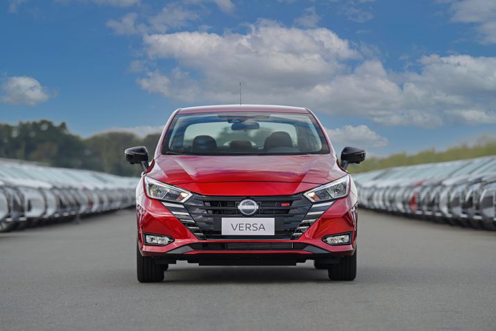 Nissan Versa SR 2025