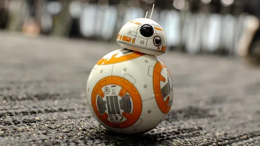 Robô BB-8 de Star Wars começa a ser vendido no Brasil por R$ 2.900