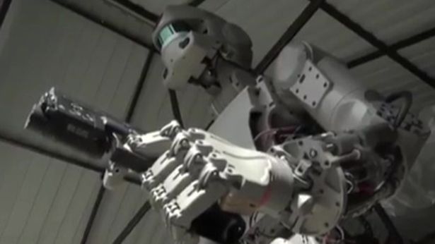Com seu robô armado, Rússia constrói seu próprio "exterminador do futuro"
